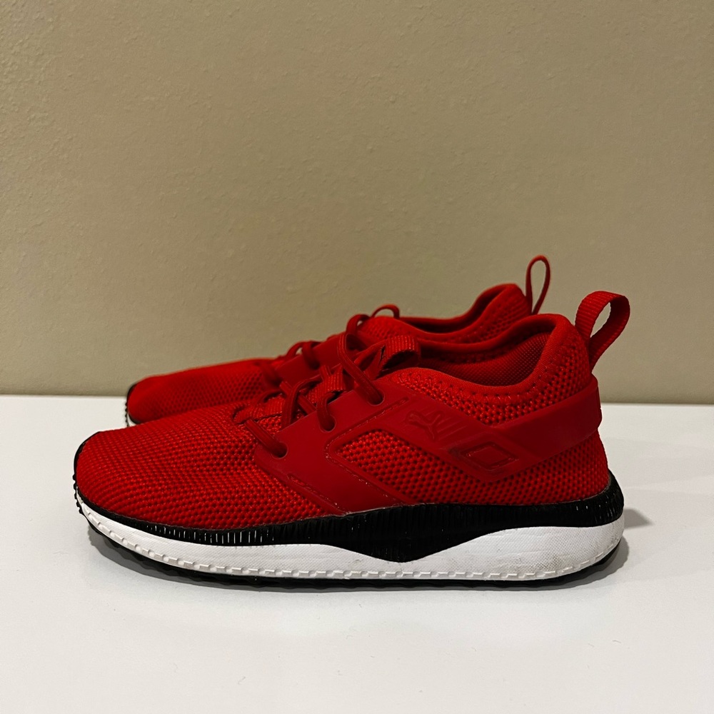 Puma tennis shoes
